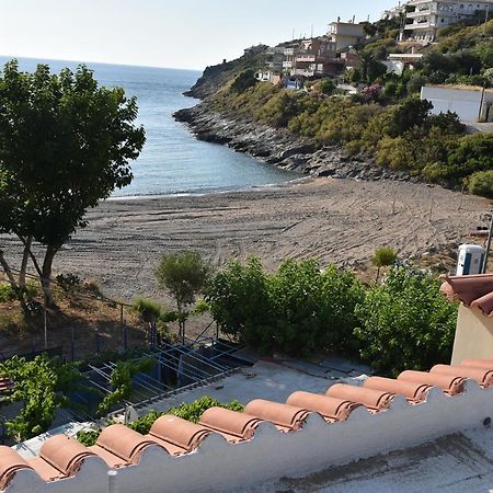 Irene'S Beach Front House Vromopousi Екстер'єр фото
