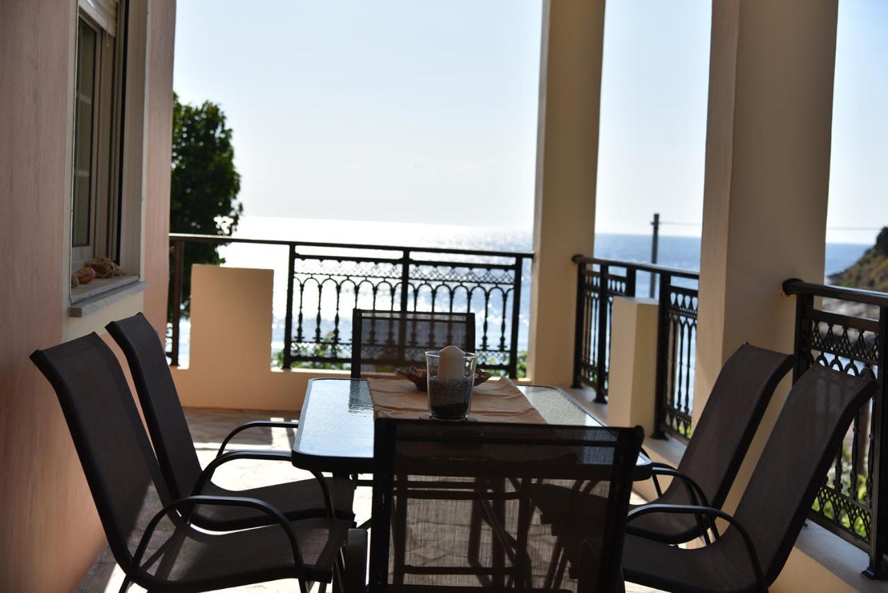 Irene'S Beach Front House Vromopousi Екстер'єр фото