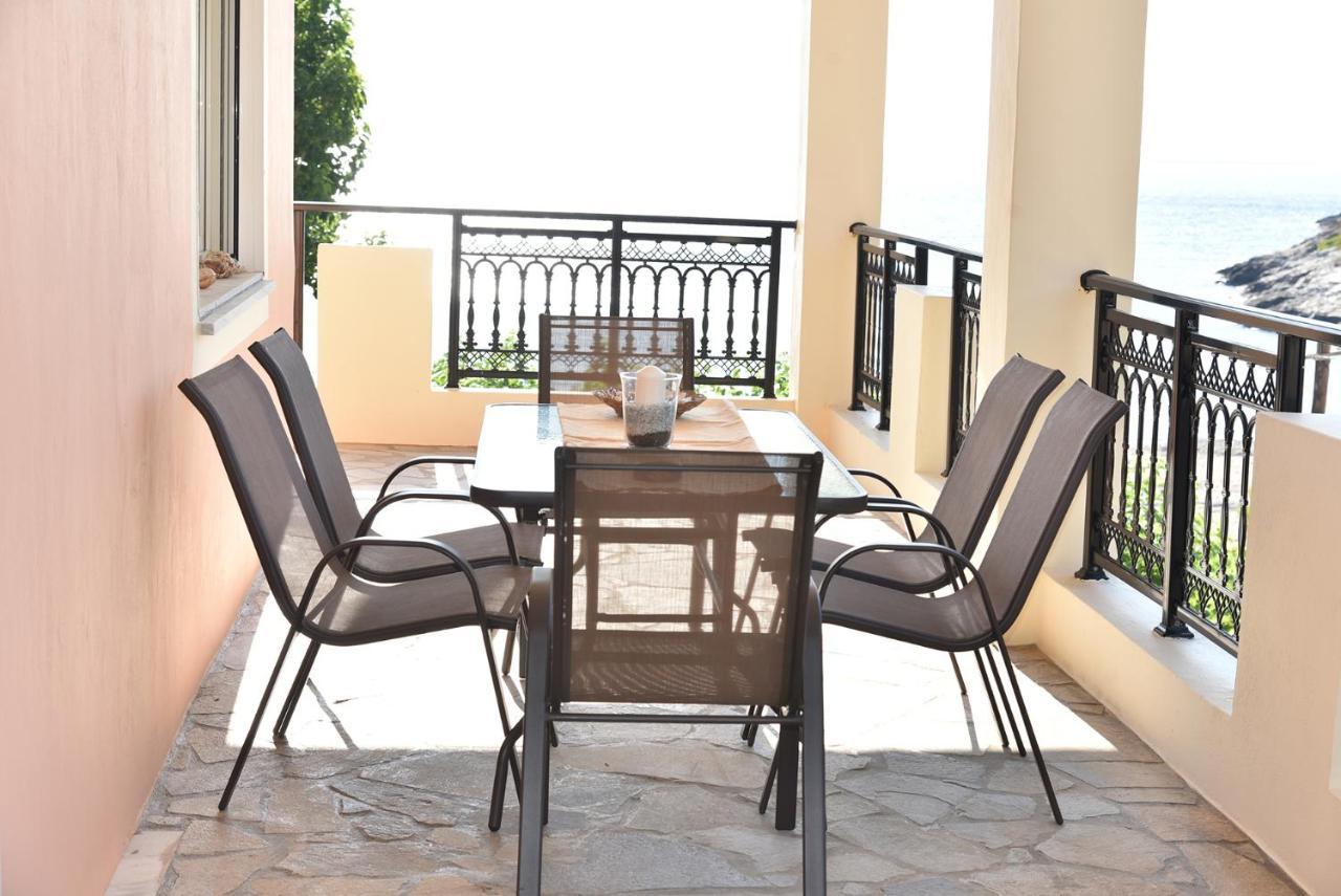 Irene'S Beach Front House Vromopousi Екстер'єр фото