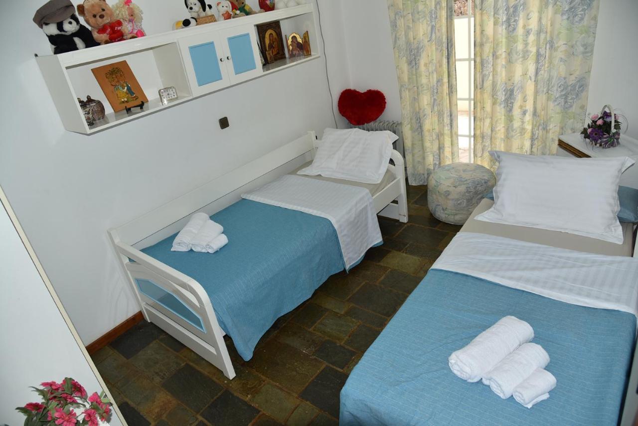 Irene'S Beach Front House Vromopousi Екстер'єр фото