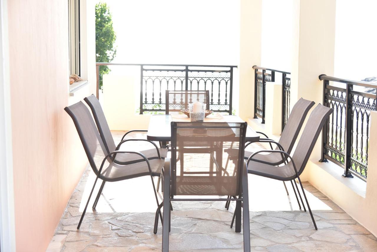 Irene'S Beach Front House Vromopousi Екстер'єр фото