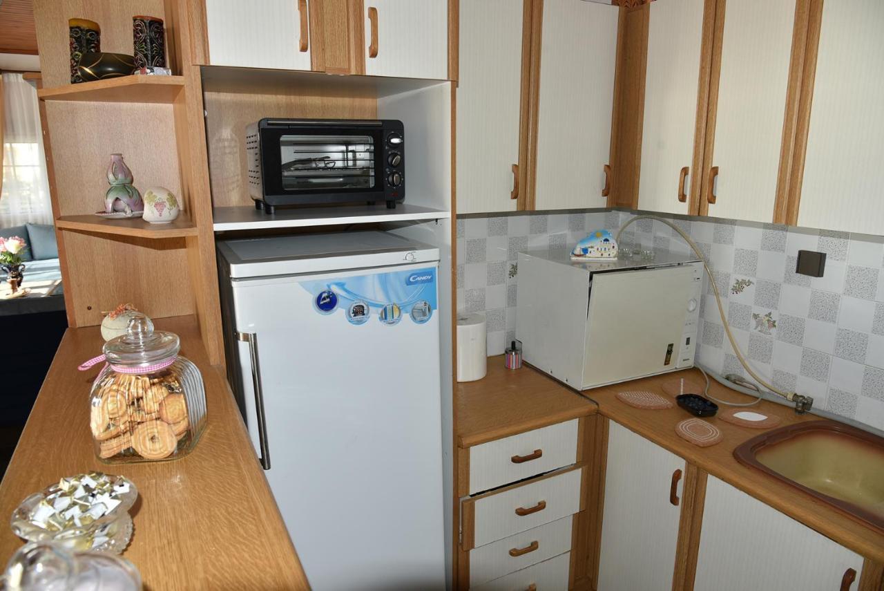 Irene'S Beach Front House Vromopousi Екстер'єр фото