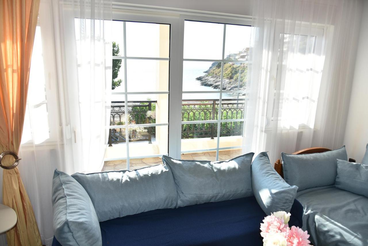 Irene'S Beach Front House Vromopousi Екстер'єр фото